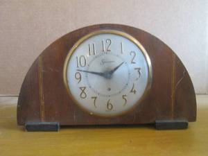 (R2) Vintage Sessions Solid Wood Electric Clock Model M - 11 34 W x 6 34 H