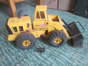 (R2) Vintage Mighty Tonka Front Loader Pressed Steel 20 Long - Piece Broke Off But Included