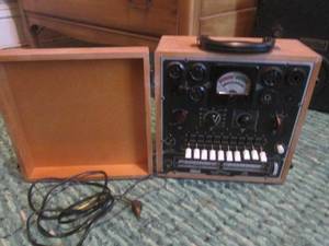 (R2) Vintage NRI Professional Portable Tube Tester Model 70