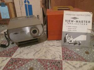 (R1) Vintage View Master 100 Deluxe Projector with Original Box