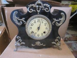 (R1) Vintage Wind-Up Clock Made by New Haven Clock Co. Heavy for the size. 11 H x 11 12 W (Missing Hour Hand)