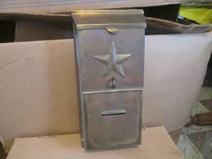 (R1) Vintage Brass Wall Mount Mailbox 12 x 5 58