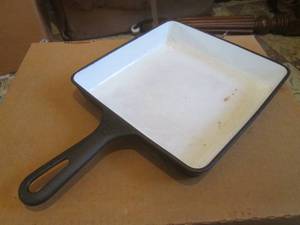 (R1) Vintage Griswold Cast Iron Enameled Square Fry Skillet 8 x 8
