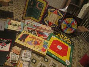(R1) Lot of Assorted Vintage Games Etc - What you see is what you get.
