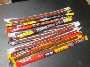 lot 188 image: 12 Assorted Jack Links Snack Sticks Dates Vary In and Out of Date