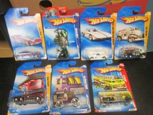 lot 213 image: Assorted Hot Wheels in Original Packaging