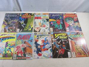 lot 335 image: 10 Assorted DC Comic Books Includin...