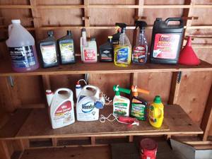 lot 14 image: Garage and Garden Fluids
