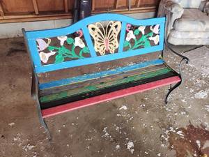 lot 18 image: Garden Bench