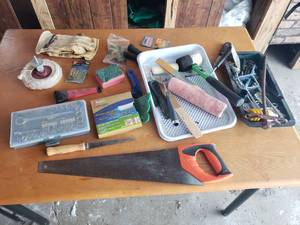 lot 26 image: Variety of Misc. Tools - Ratchet and Sockets