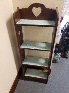 lot 54 image: Small Bookshelf, Shelves