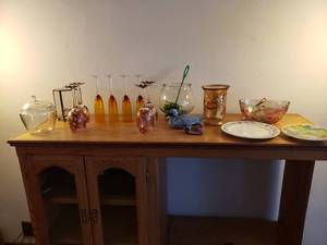 lot 78 image: Wine Classes, Decorative Plates and more