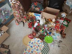 lot 104 image: Huge Lot of Christmas and Other Decor