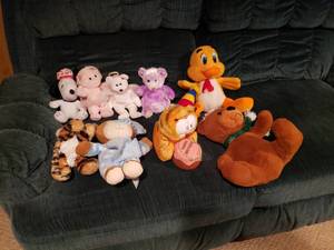 lot 127 image: Stuffed Animals, Plushies