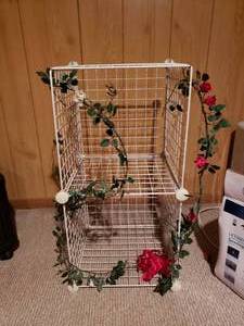 lot 128 image: Wire Shelves