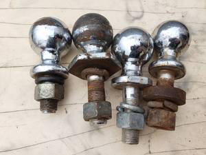 Lot of 4 Hitch Balls