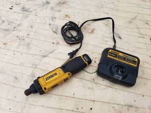 Dewalt 8V Max Cordless Screwdriver