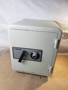 Sentry 1330 Safe