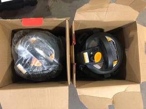 Lot of 2  Instant Pot 3 qt. Duo Stainless Steel Electric Pressure Cooker, V5 Customer Returns See Pictures