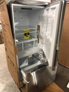 Vissani 18.7 cu. ft. Bottom Freezer Refrigerator in Stainless Steel Customer Returns See Pictures