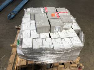 lot 6 image: 65 Boxes of Daltile Restore Bright White 2 in. x 6 in. Glazed Ceramic Chair Rail Trim Tile (0.9 sq. ft.case)    Customer Returns See Pictures