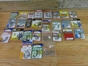 lot 81 image: Mixed Lot of Miscellaneous Gaged Fish Hooks