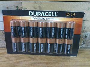 lot 124 image: Duracell D 1.5V Coppertop Alkaline D14 Batteries - 14 Pack