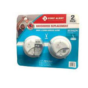 lot 119 image: First Alert 2-Pack Smoke and Carbon Monoxide Alarms, Wired