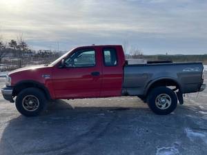 lot 16M image: 2002 Ford F-150 XLT - 4X4