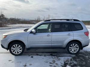 lot 23 image: 2012 Subaru Forester 2.5X Limited - AWD - 1 OWNER