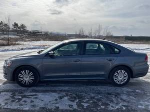 lot 9 image: 2014 Volkswagen Passat - 2 OWNERS