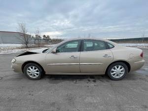lot 18 image: 2005 Buick Lacrosse CXL