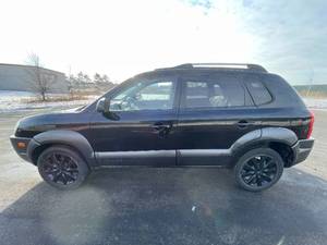 lot 24B image: 2005 Hyundai Tucson