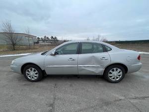 lot 14 image: 2007 Buick Lacrosse CX