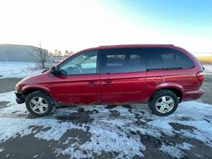 lot 16H image: 2005 Dodge Grand Caravan