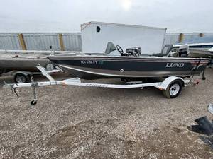 lot 18C image: 1991 Lund Angler Boat 16ft