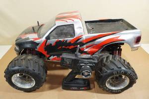 lot 3B image: 15 Scale Gas Powered Remote Control Monster Truck