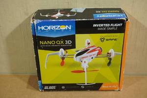 lot 3L image: Horizon Hobby Nano QX 3D Remote Control Quadcopter