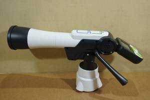 lot 13 image: Leap Frog Magic Adventures Telescope