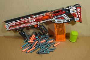 lot 15 image: X-Shot Dart Blaster with Darts