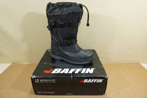 lot 21 image: Baffin Impact Winter Boots - Womens 11