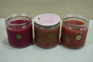 lot 50 image: Aromatique Candles - Christmas, Cinnamon Cider, Pumpkin Spice