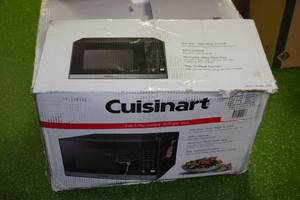 lot 119 image: Cuisinart 3-In-1 Microwave AirFryer Plus