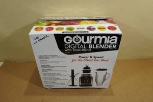 lot 136 image: Gourmia Digital 7-Cup Blender