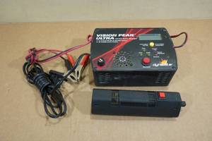 lot 3W image: Dynamite Vision Peak Ultra ACDC Charger with Traxxas Starter