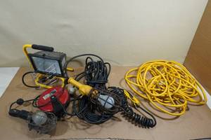 lot 143 image: Work Lights and Extension Cords