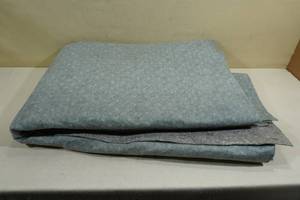 lot 155 image: Large Moving Blanket