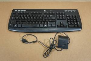 lot 193 image: Logitech Cordless Keyboard