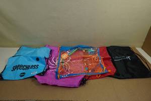 lot 205 image: 5 Drawstring Bags