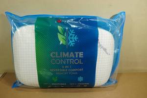 lot 223 image: Climate Control Memory Foam Pillow
